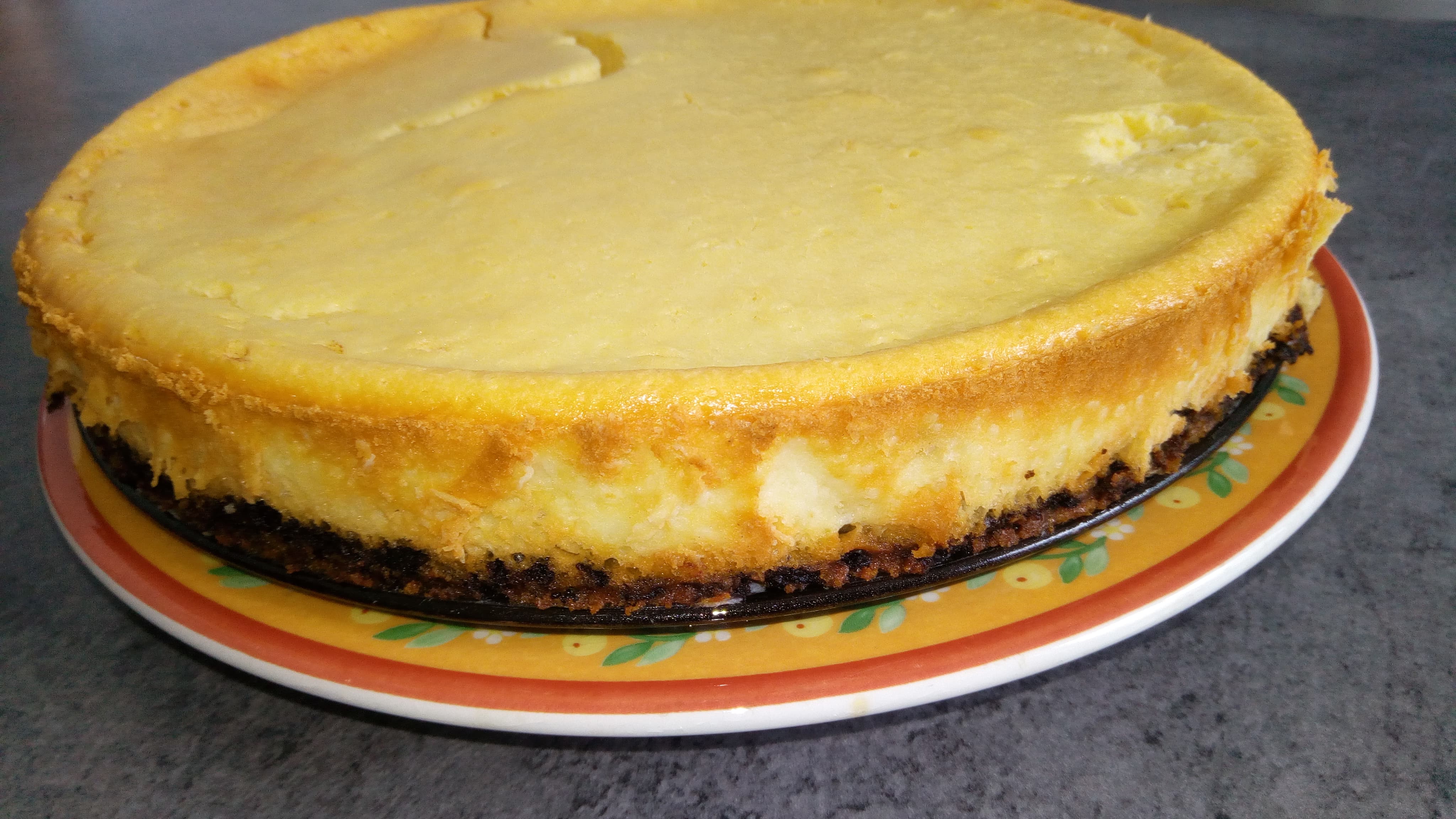 Cheescake copt cu cirese