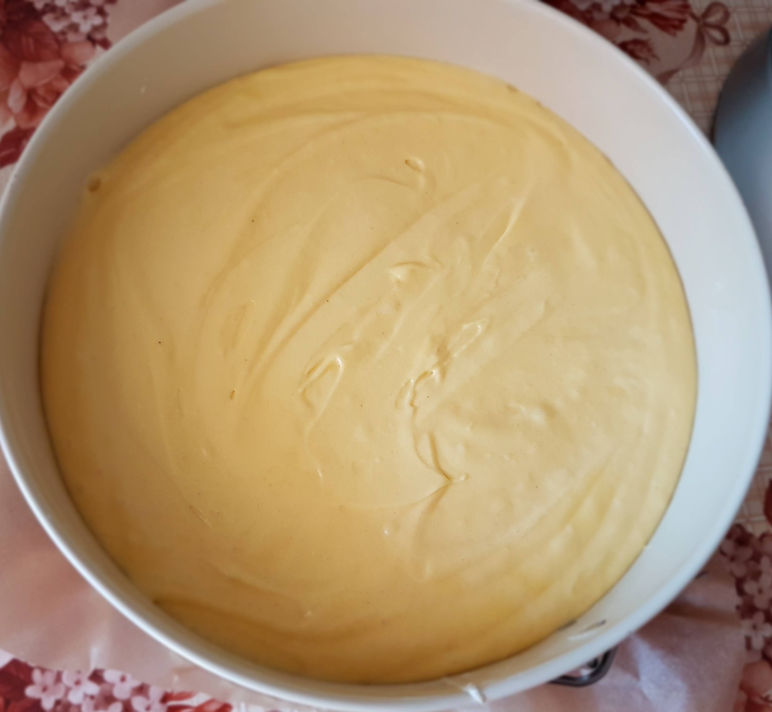 Tort cu jeleu de zmeura si crema mascarpone