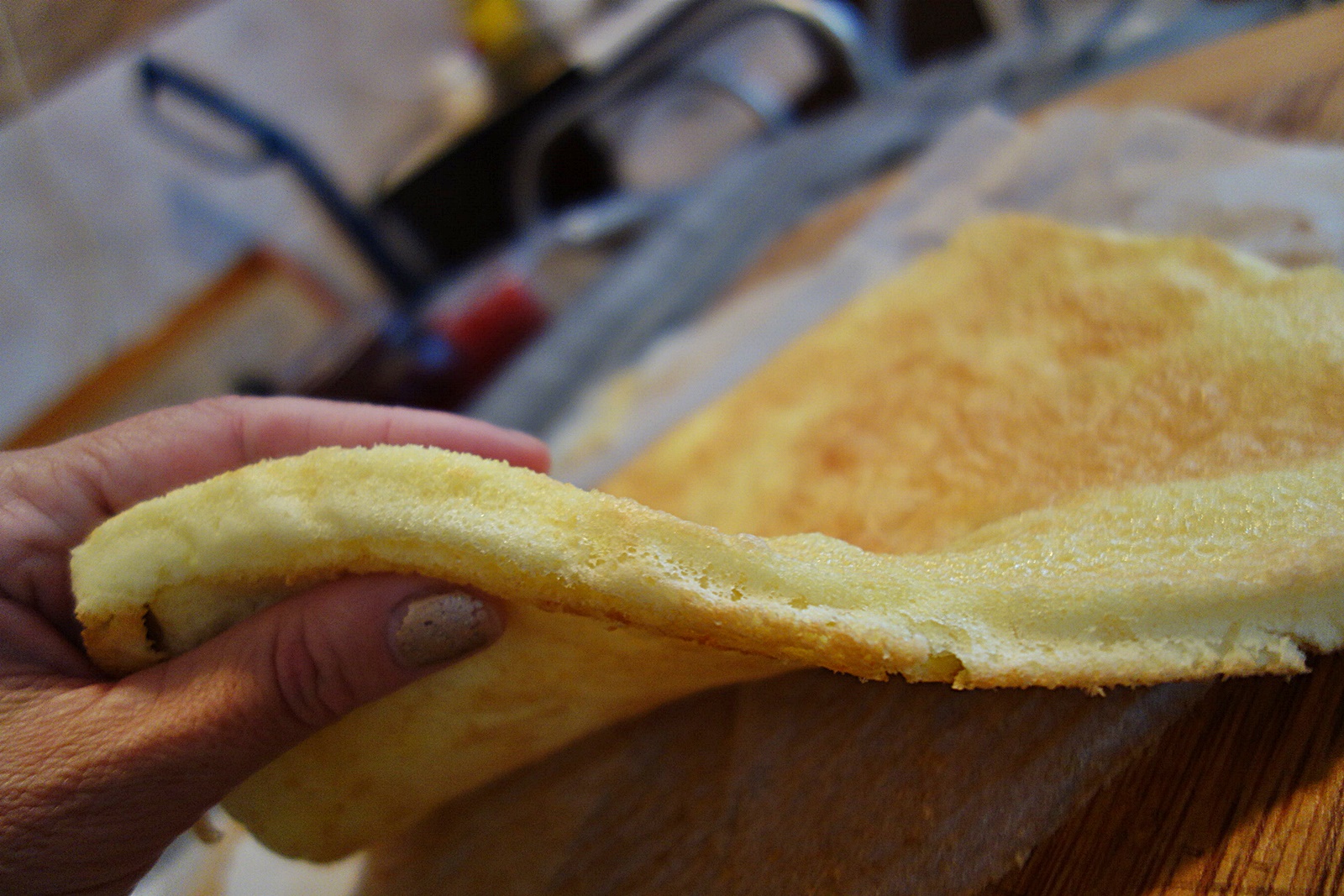 Prajitura cu umplutura de dulceata de cirese si perle de tapioca