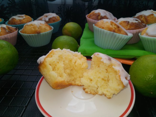 Muffins cu lime si ciocolata alba