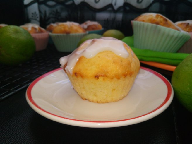 Muffins cu lime si ciocolata alba