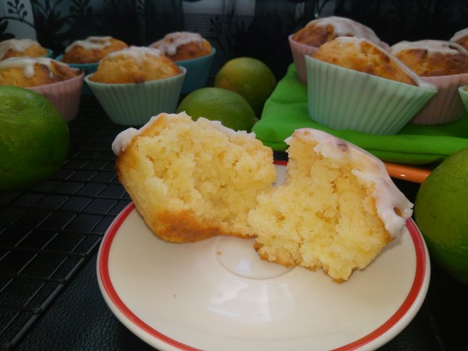 Muffins cu lime si ciocolata alba