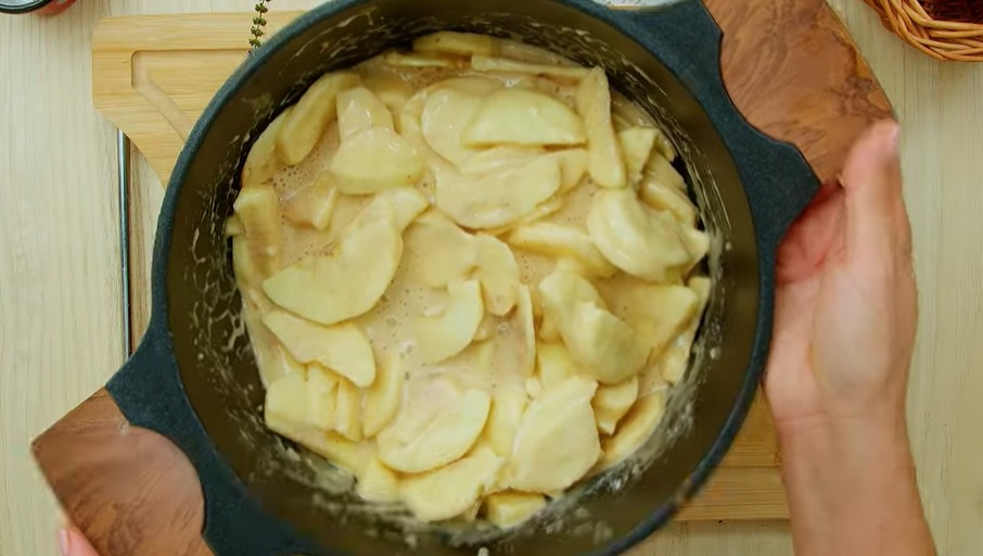 Rețetă Prăjitură invizibilă cu măr
