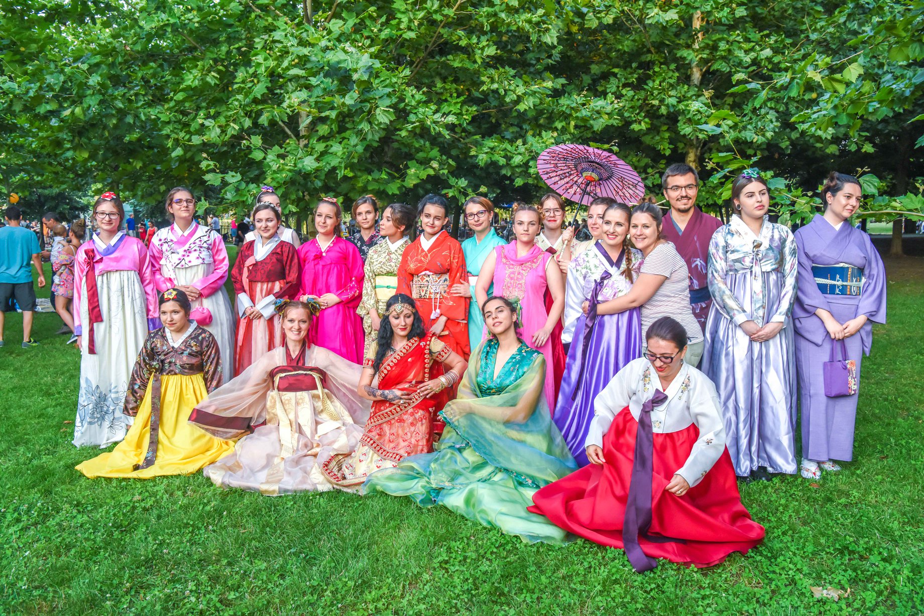 Minivacanță culinară în Asia:  de la colțunași chinezești la copane de înghețată  Asia Food Fest are loc între 22 și 24 mai, în Parcul Titan