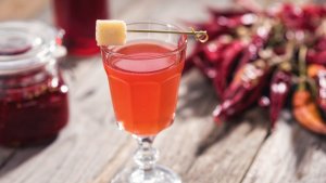 Cocktail cu Campari si dulceata de ardei iute