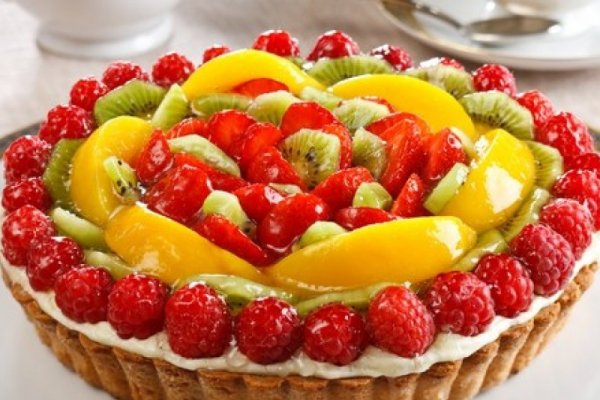 Tarta de inghetata si fructe