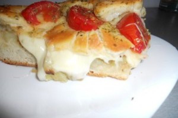 Foccacia cu vinete si mozzarella