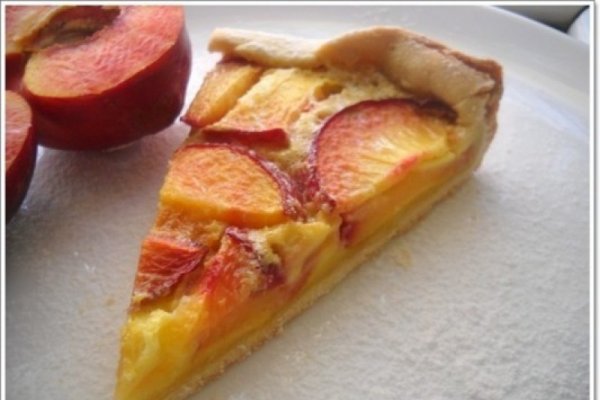 Tarta cu nectarine