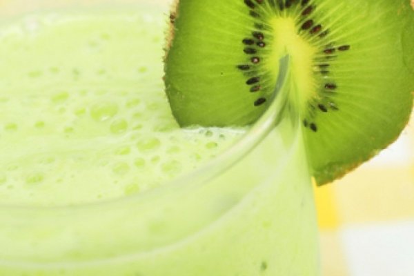 Shake de kiwi si avocado