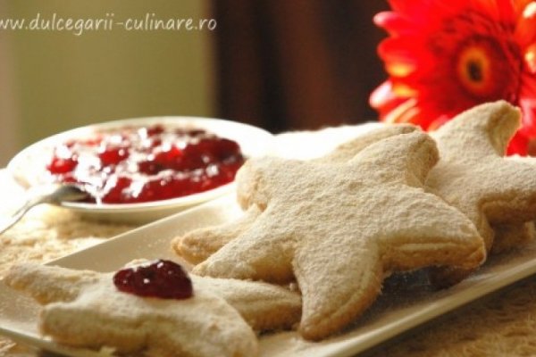 Biscuiti aromati in forma de stea