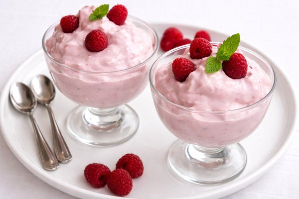 Spuma delicioasa de zmeura