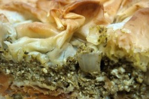 Spanakopita sau Placinta cu spanac si branza feta