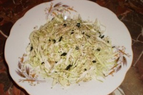 Salata de varza cu verdeata