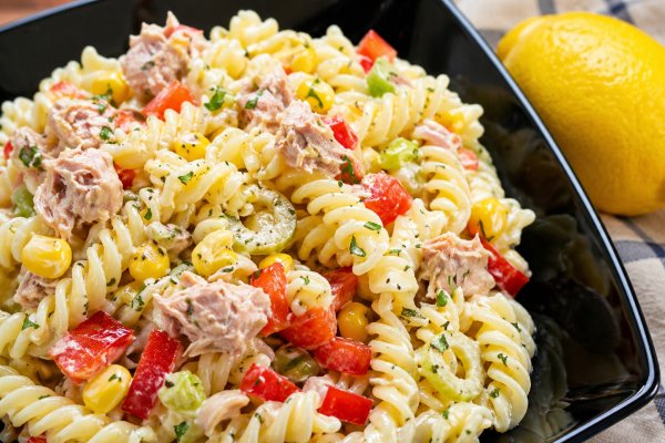 Salata cu paste si ton