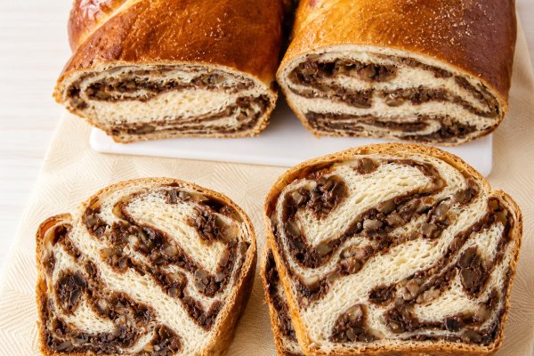Cozonac moldovenesc cu nuca (varianta Didina)