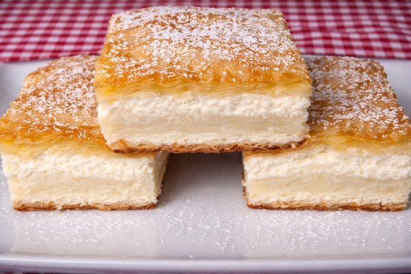 Placinta cu branza dulce si smantana