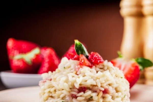 Risotto cu suc de portocale si capsuni