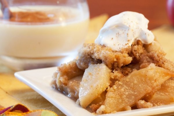 Desert crocant cu piersici si mascarpone (crumble)