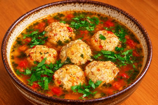 Ciorba de perisoare cu legume si orez