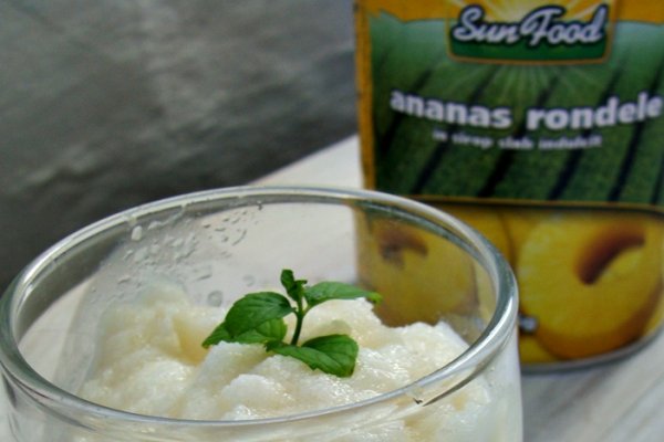 Sorbet din compot de ananas