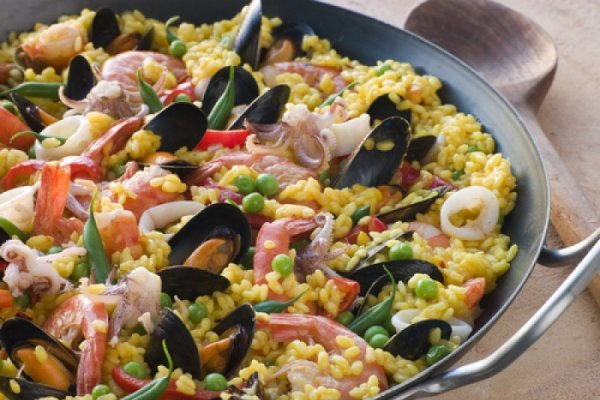 Paella de marisco (de fructe de mare)