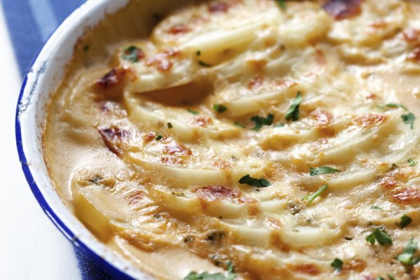 Gratin de cartofi aromati