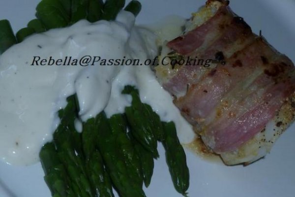 Fillet de peste cu bacon afumat, lemon mayonnaise si sparanghel