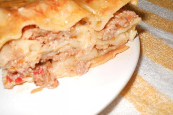 Lasagna cu legume si carne