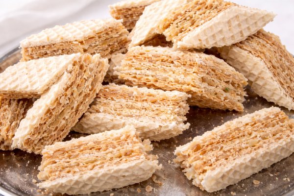 Prajitura cu foi de napolitane si rahat