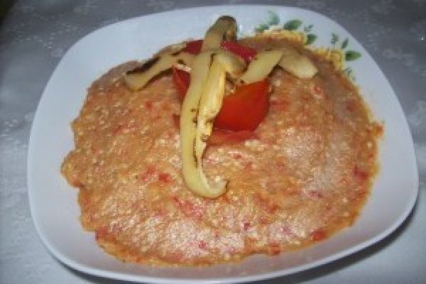 Salata de vinete cu ardei copt
