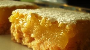 Prajitura Cuburi cu lamaie (lemon squares)