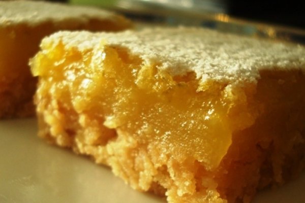 Prajitura Cuburi cu lamaie (lemon squares)