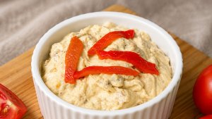 Salata de vinete cu ardei copti si ciuperci