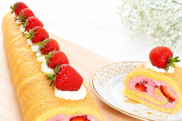 Rulada mea cu capsuni, zmeura, mure sau afine