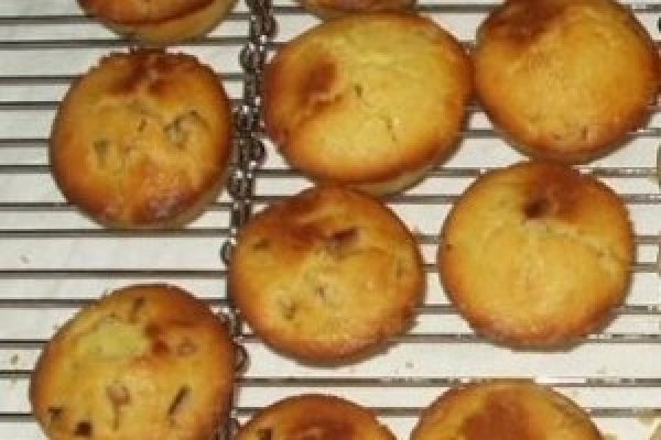 Muffins cu prune si faina de porumb