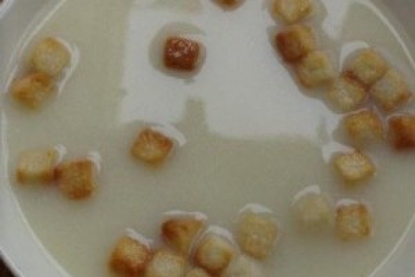 Supa crema de usturoi