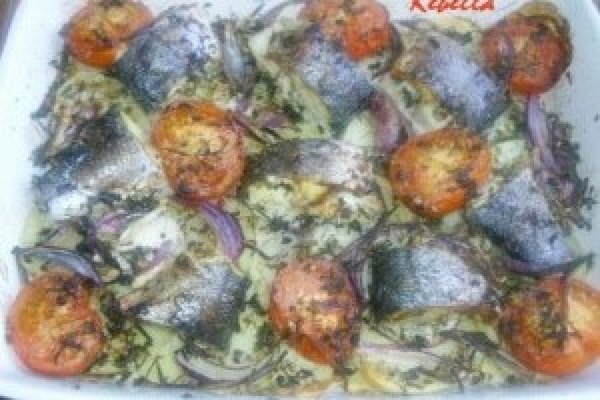 Peste sea bass cu cartofi la cuptor