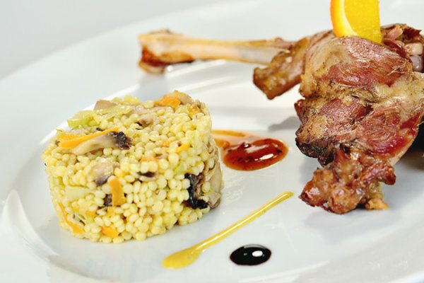 Confit de rata cu cous cous