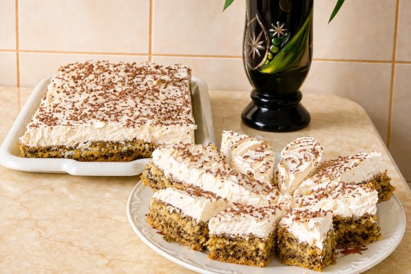 Prajitura cu nuca si crema de oua