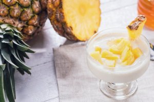 Iaurt inghetat cu ananas