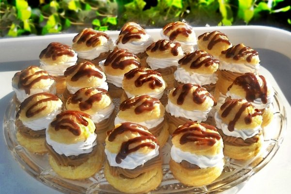 Choux-uri cu crema de ness si ciocolata