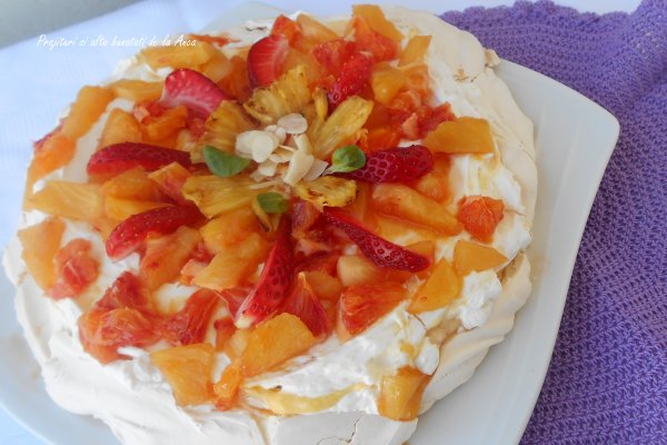 Pavlova cu ananas