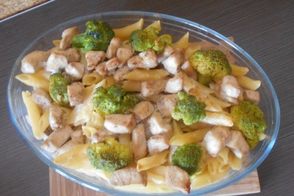 Paste cu pui si broccoli la cuptor