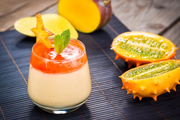 Zabaglione cu jeleu de mango