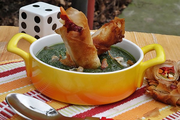 Supa de spanac cu strudel cu legume