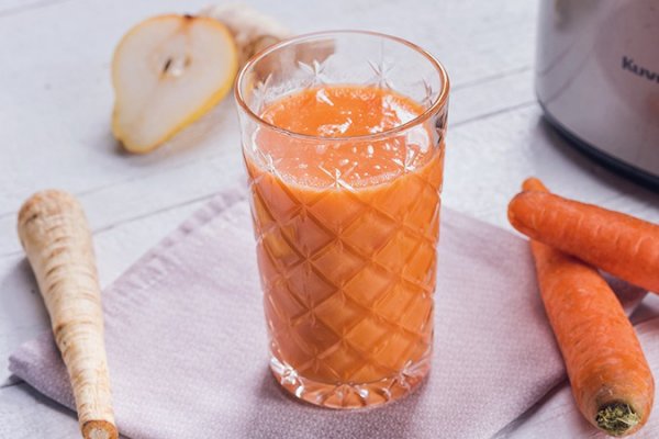 Smoothie prin presare la rece din para, pastarnac si morcovi