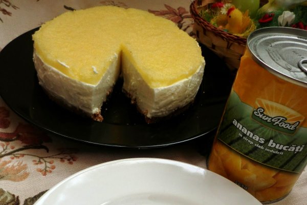 Cheesecake la rece cu jeleu de ananas