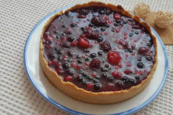 Tarta cu fructe de padure