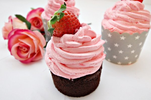 Cupcakes cu capsuni