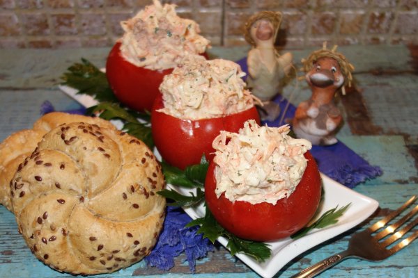 Cosulete aperitiv cu salata de telina si ton